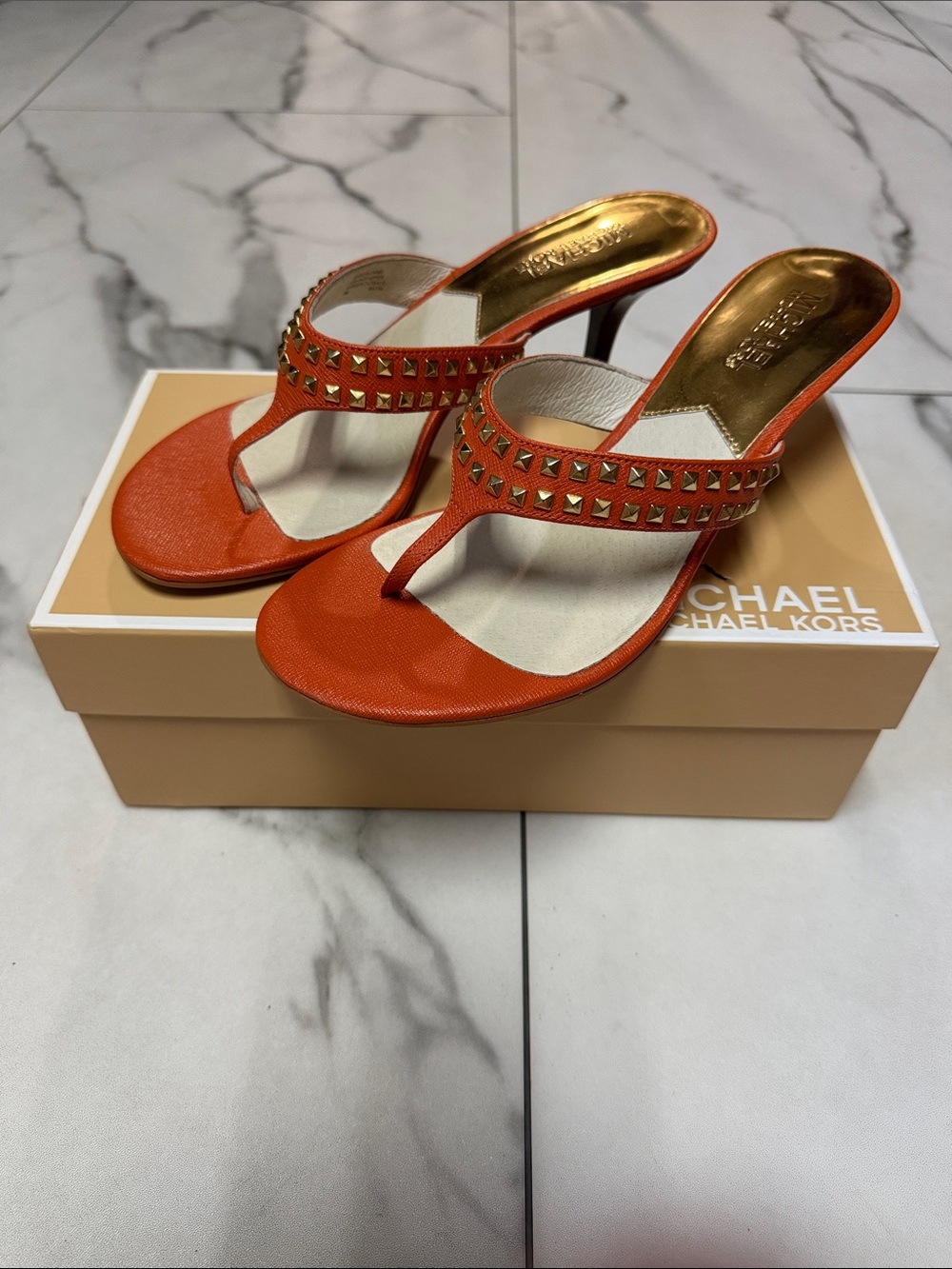 MICHAEL Michael Kors Orange Studded Thong Heel Sandals Never Worn Size 8